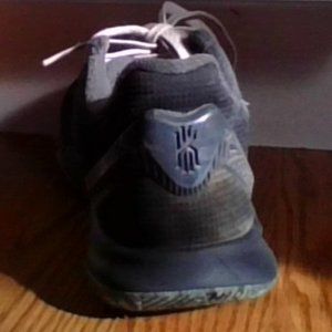 Nike KYRIE FLYTRAP II BLACK/CHROME